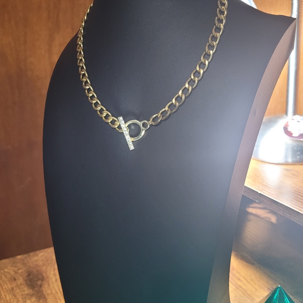 Gold Chunky Chain Link Necklace - Picture 10 of 11